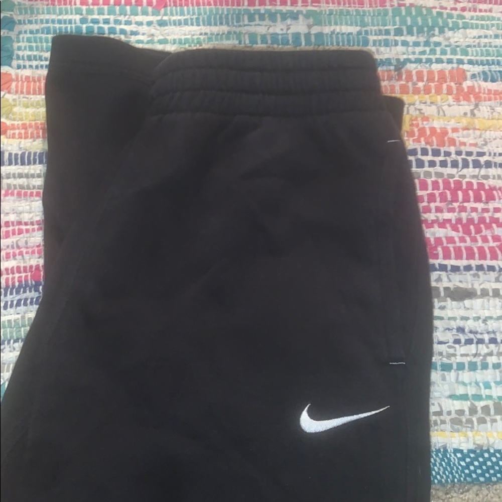Kids Nike black sweatpants - size Large